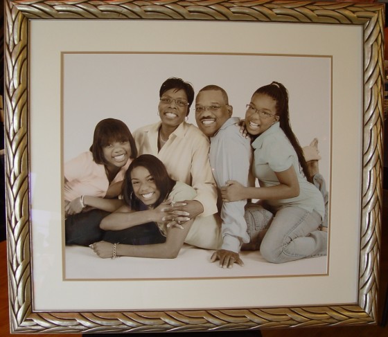 gift ideas for your parents - framed family photograph