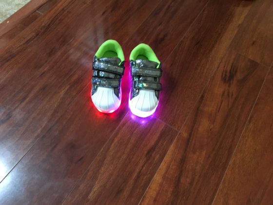 neon sneaker LED sneaker - picture of kid's neon sneaker