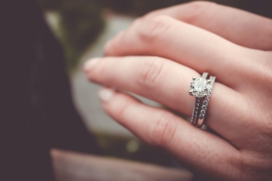 things he needs to know when buying a diamond ring - 