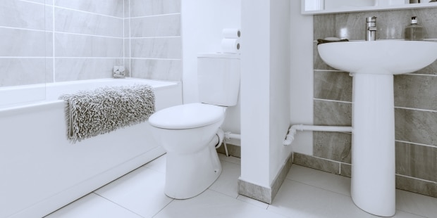 Properly Eliminate gross Bathroom Bacteria - sparkling clean bathroom