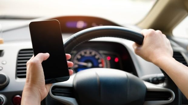 replace five bad habits - driver texting while driving