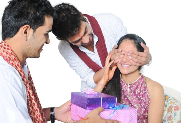 creative gift ideas for sister on Raksha Bandhan -brothers surprising sister with Rakhi gifts