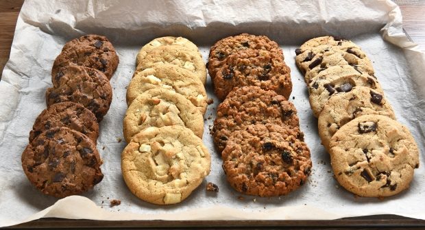 Humor-tray of fresh baked cookies