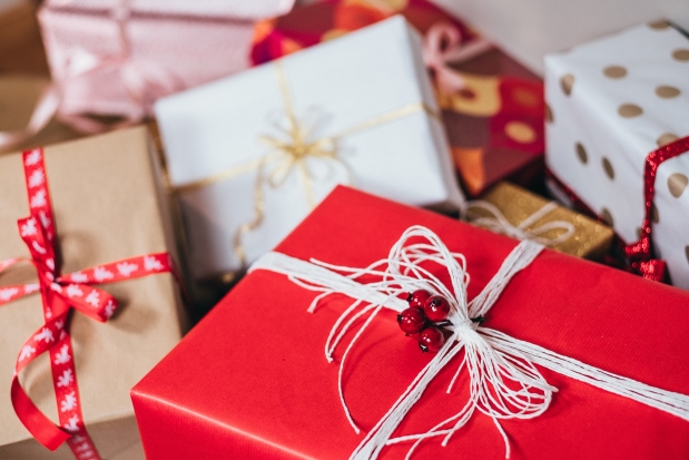 last minute Christmas gift ideas-wrapped gifts