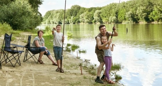 fun things to do with your stepchildren -blended famly out fishing