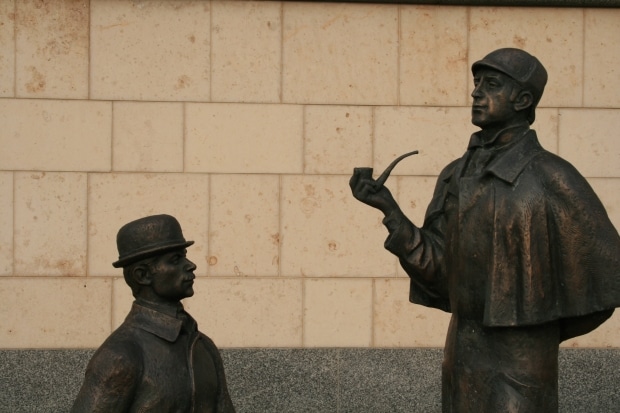 Sherlock Holmes and Dr. Watson -statues of holmes and watson