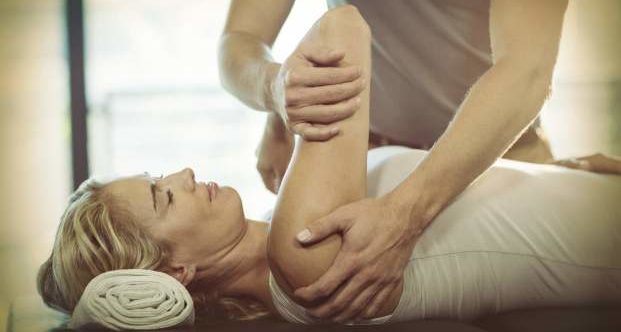 non-surgical treatments-a lady getting physical therapy