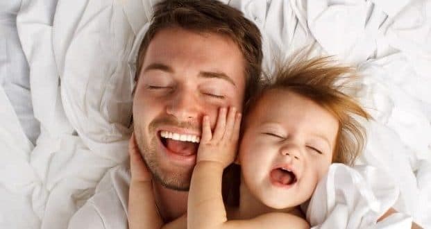 Guide for the first time father-a dad having a precious moment with his child