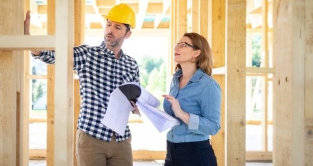 How to decide whether to hire a contractor