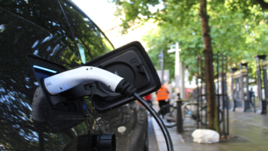 Why Hybrids Outshine Electric Cars-Car recharging