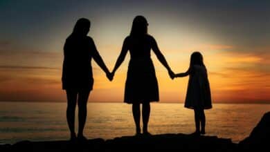 Drew Barrymore's parenting lessons-Drew Barrymore with two daughters